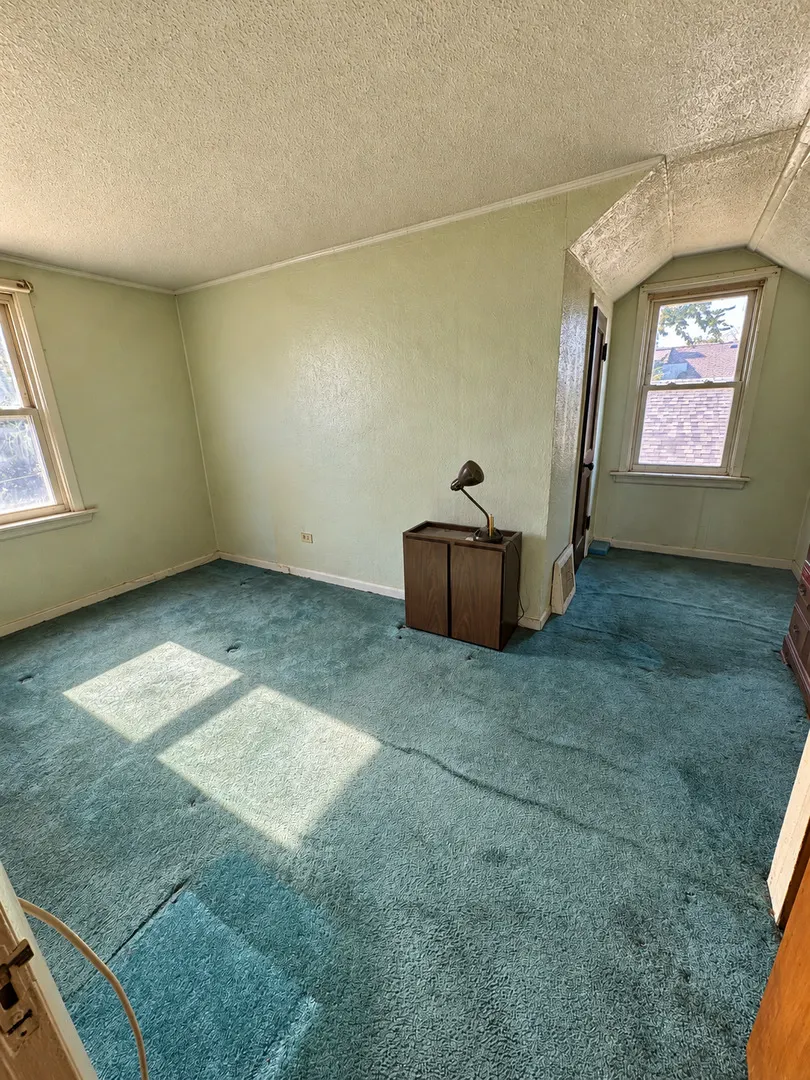 8045 46th Street IL