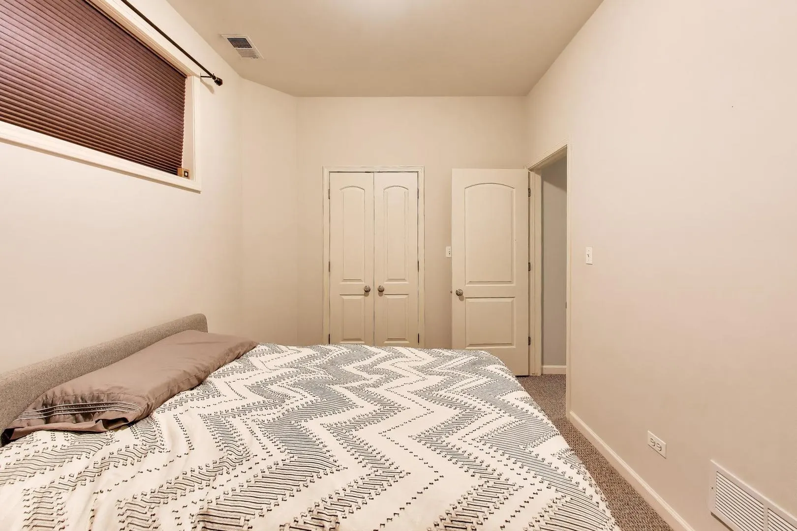 2622 N Mildred Avenue IL #1