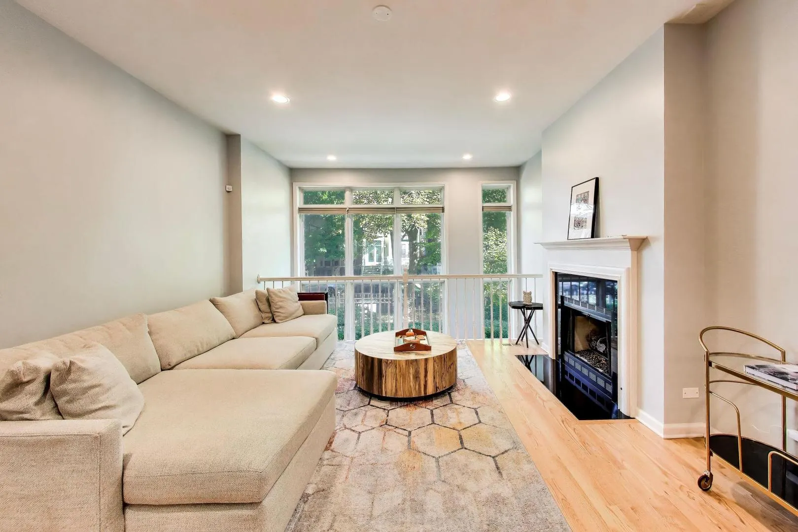 2622 N Mildred Avenue IL #1