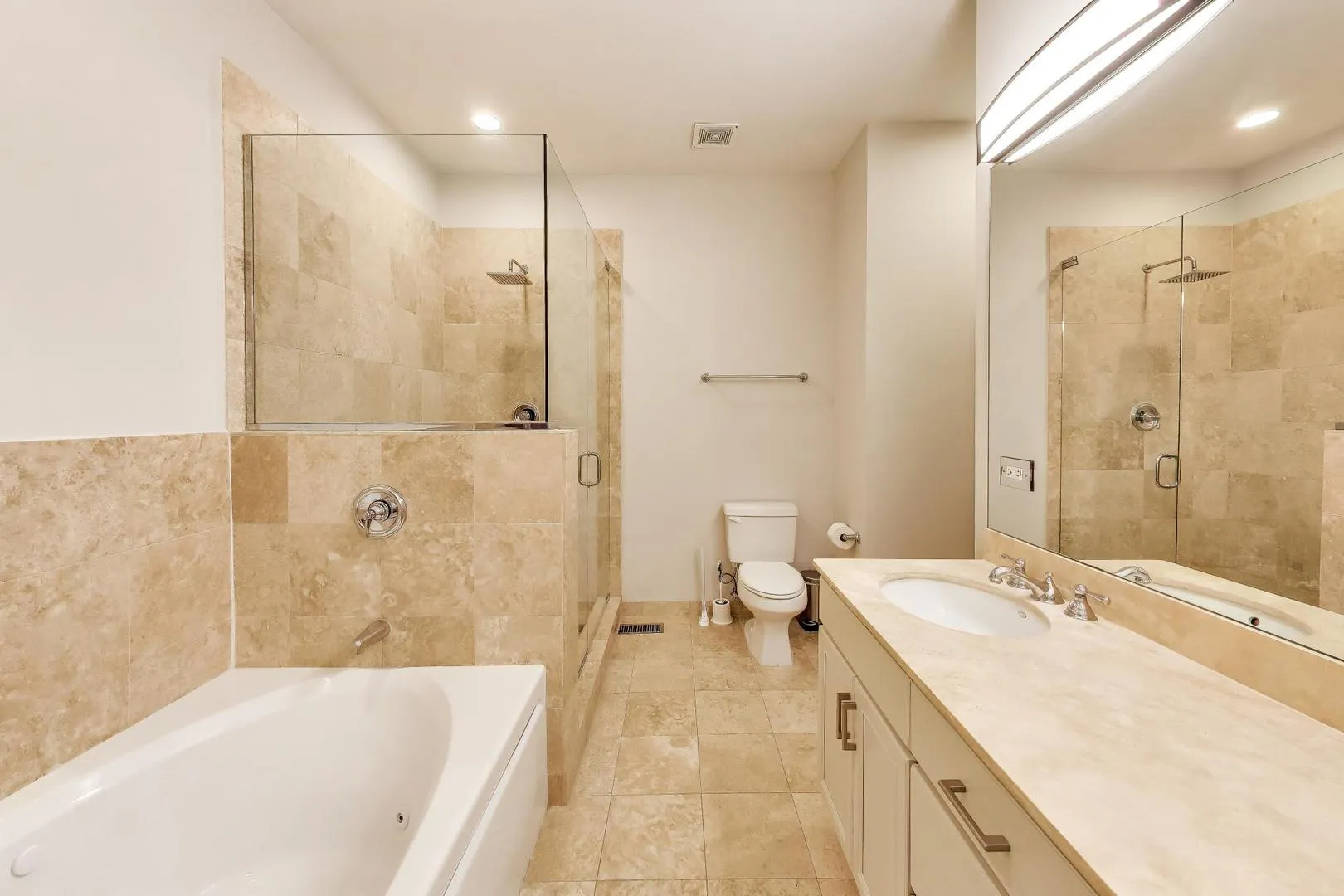 2622 N Mildred Avenue IL #1