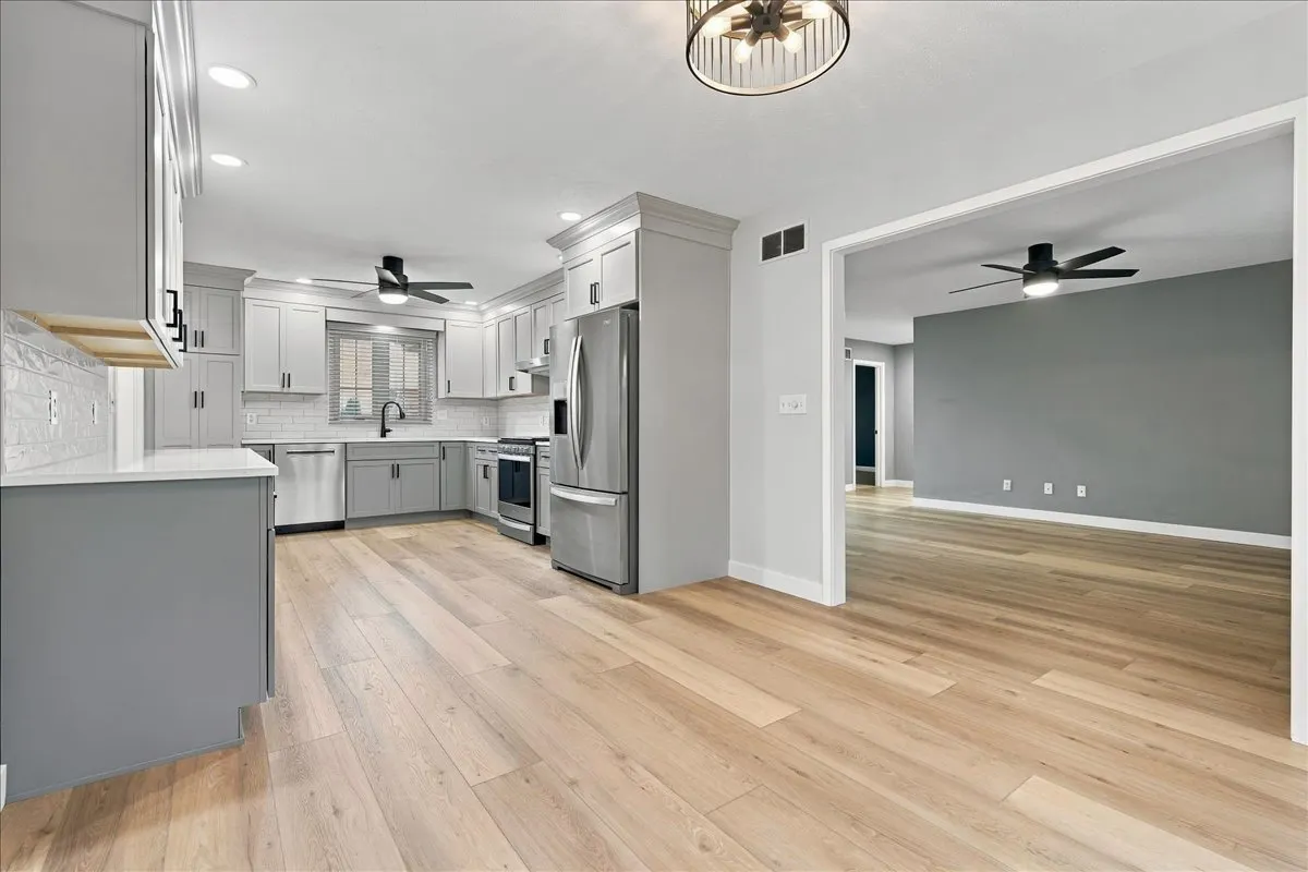 802 Platt Way IL