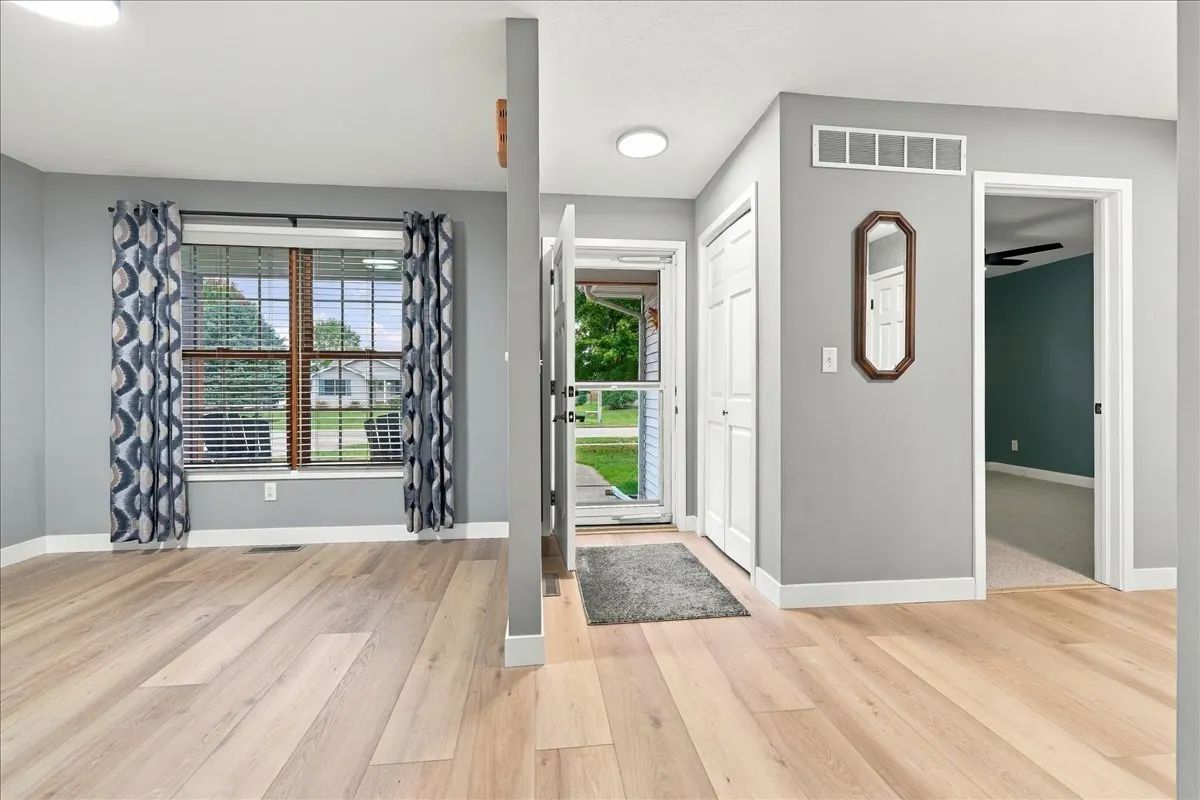 802 Platt Way IL