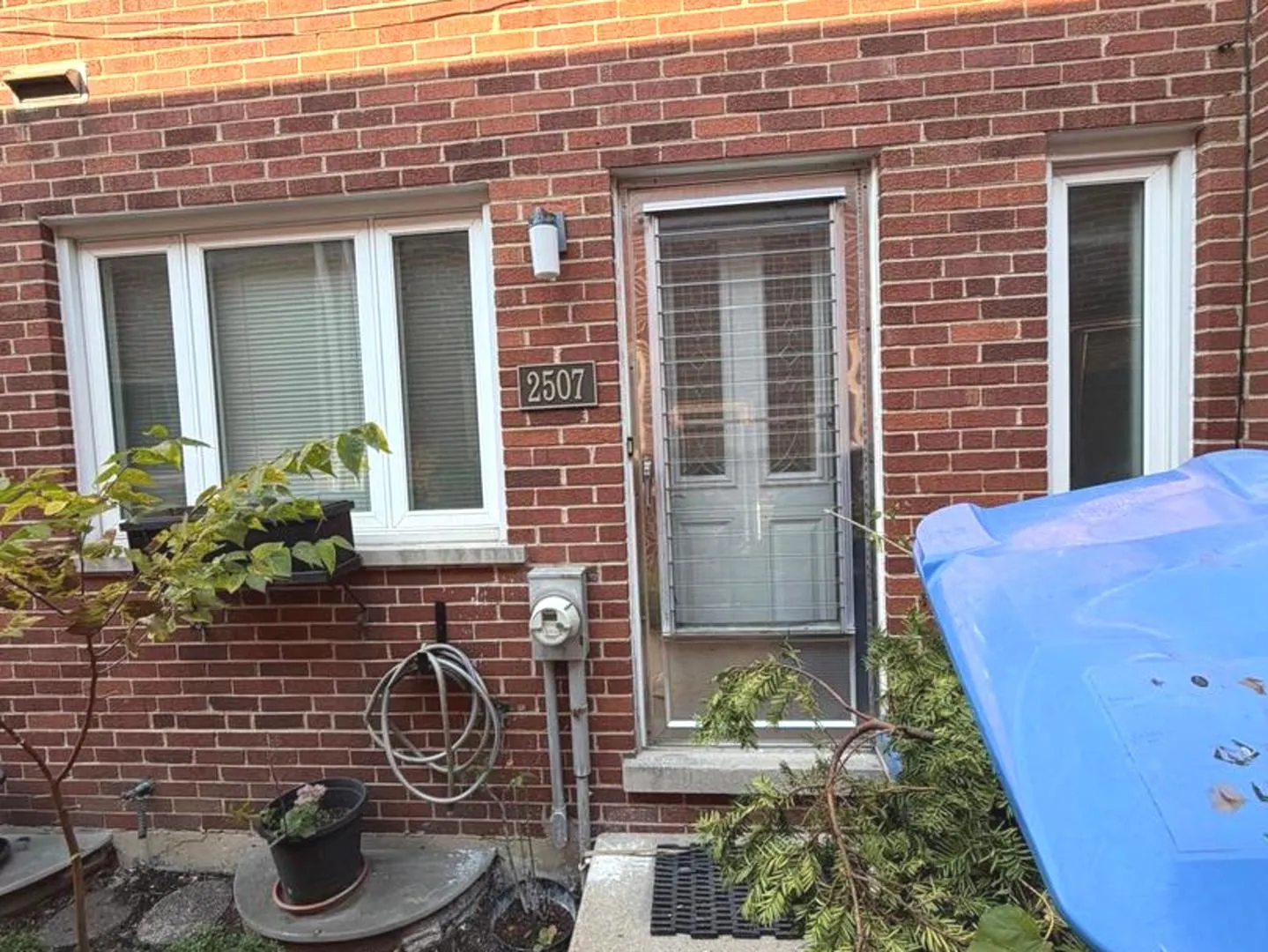 2507 W Howard Street IL