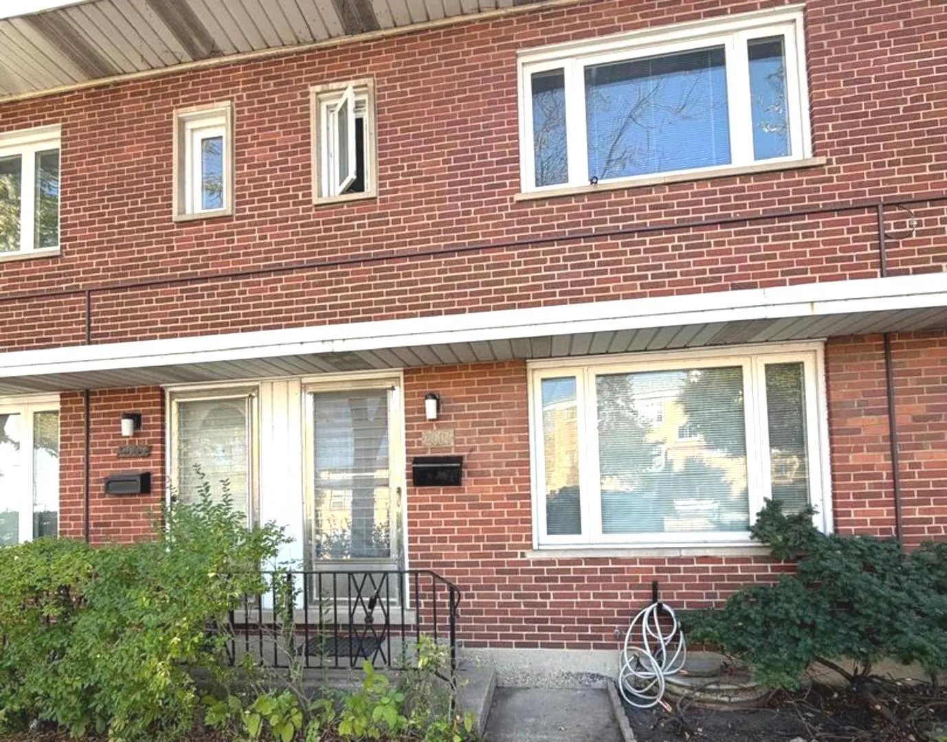 2507 W Howard Street IL
