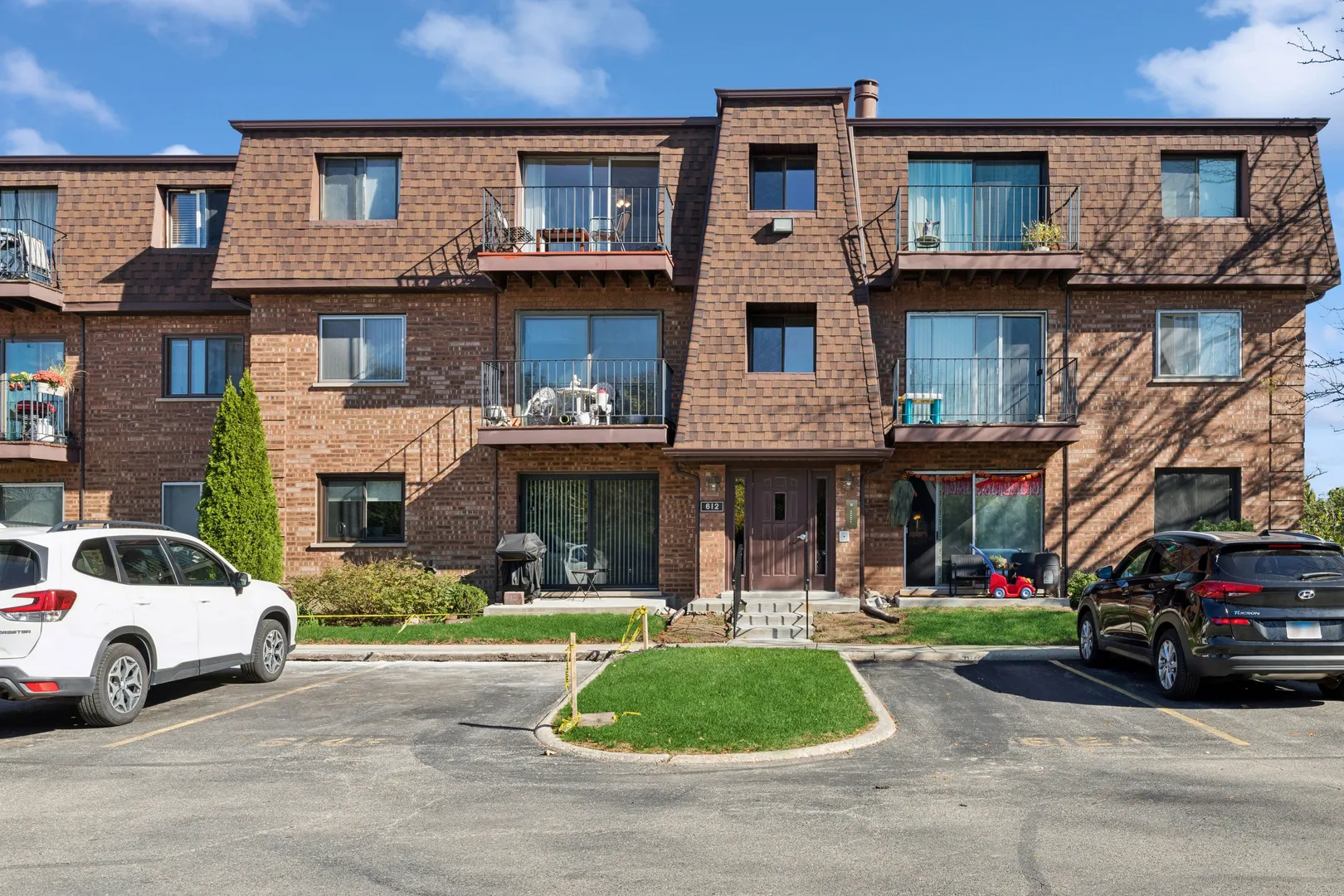 612 Cobblestone Circle IL #E