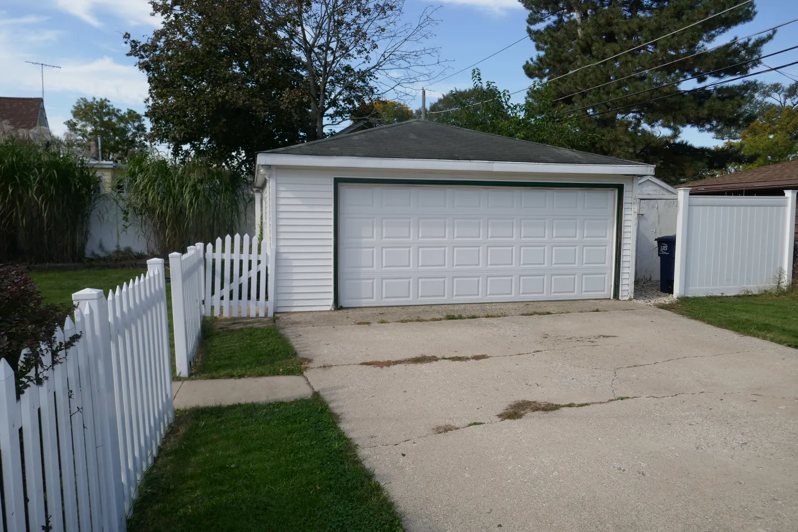984 Woodlawn Avenue IL