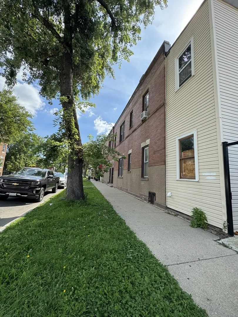 2800 S Drake Avenue IL