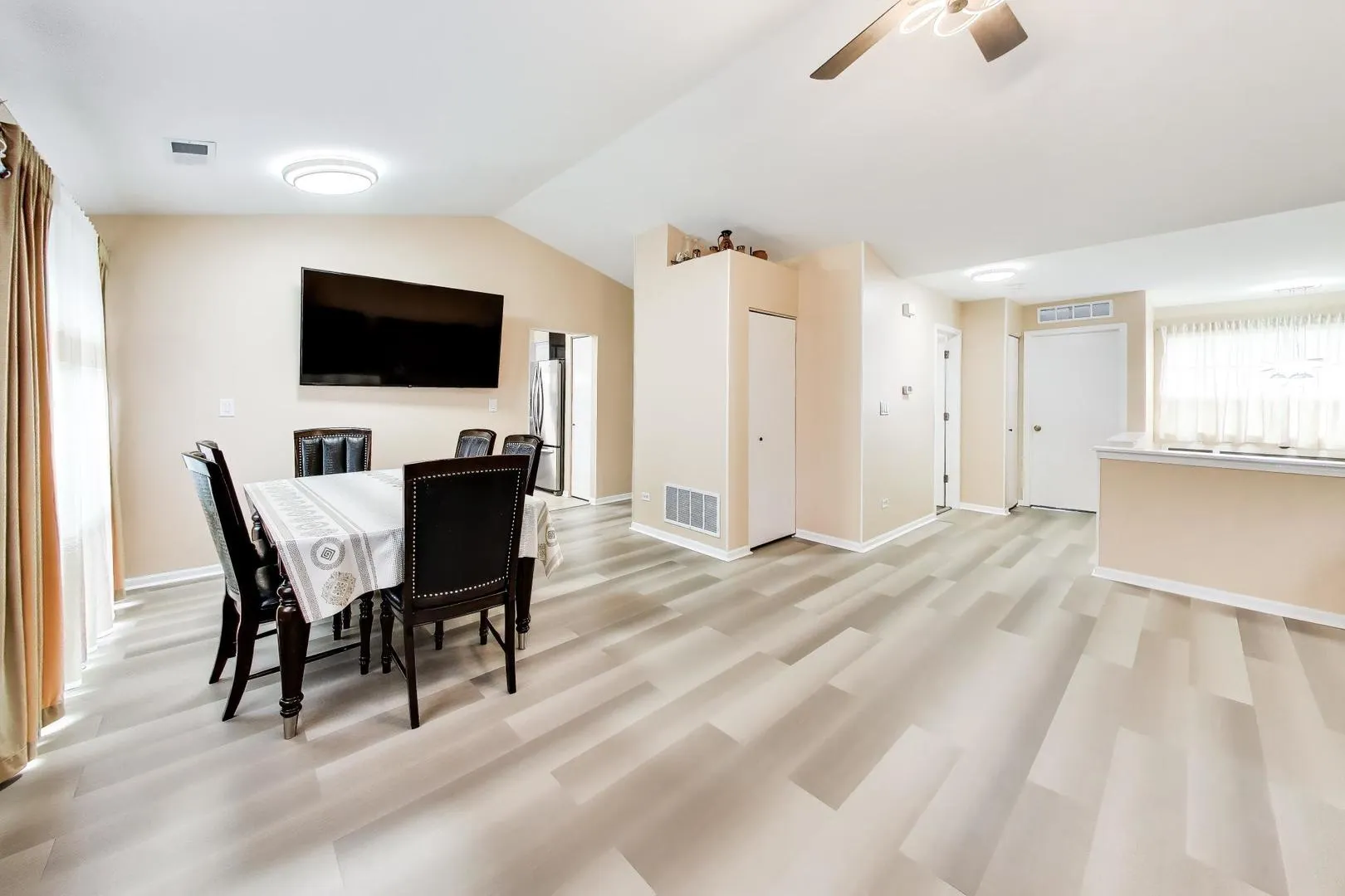 467 Gloria Lane IL