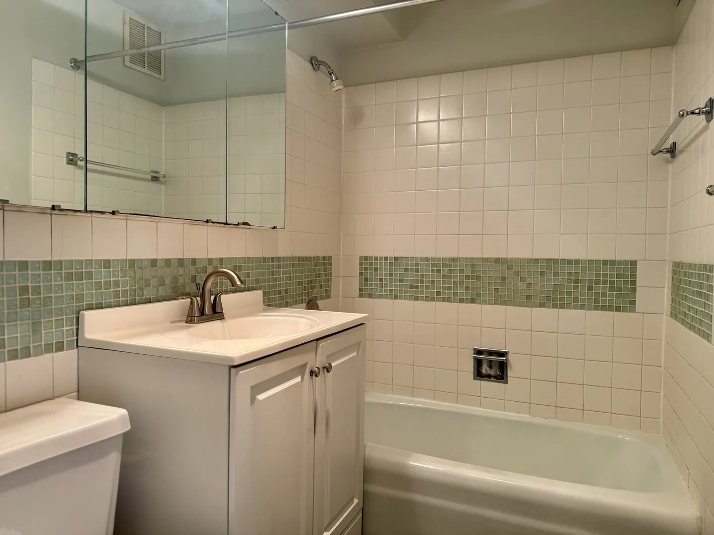 655 W Irving Park Road IL #1509