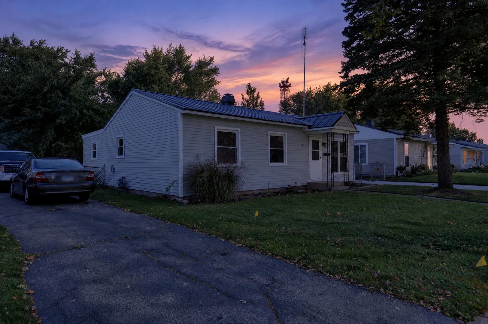 527 Fairlane Avenue IL