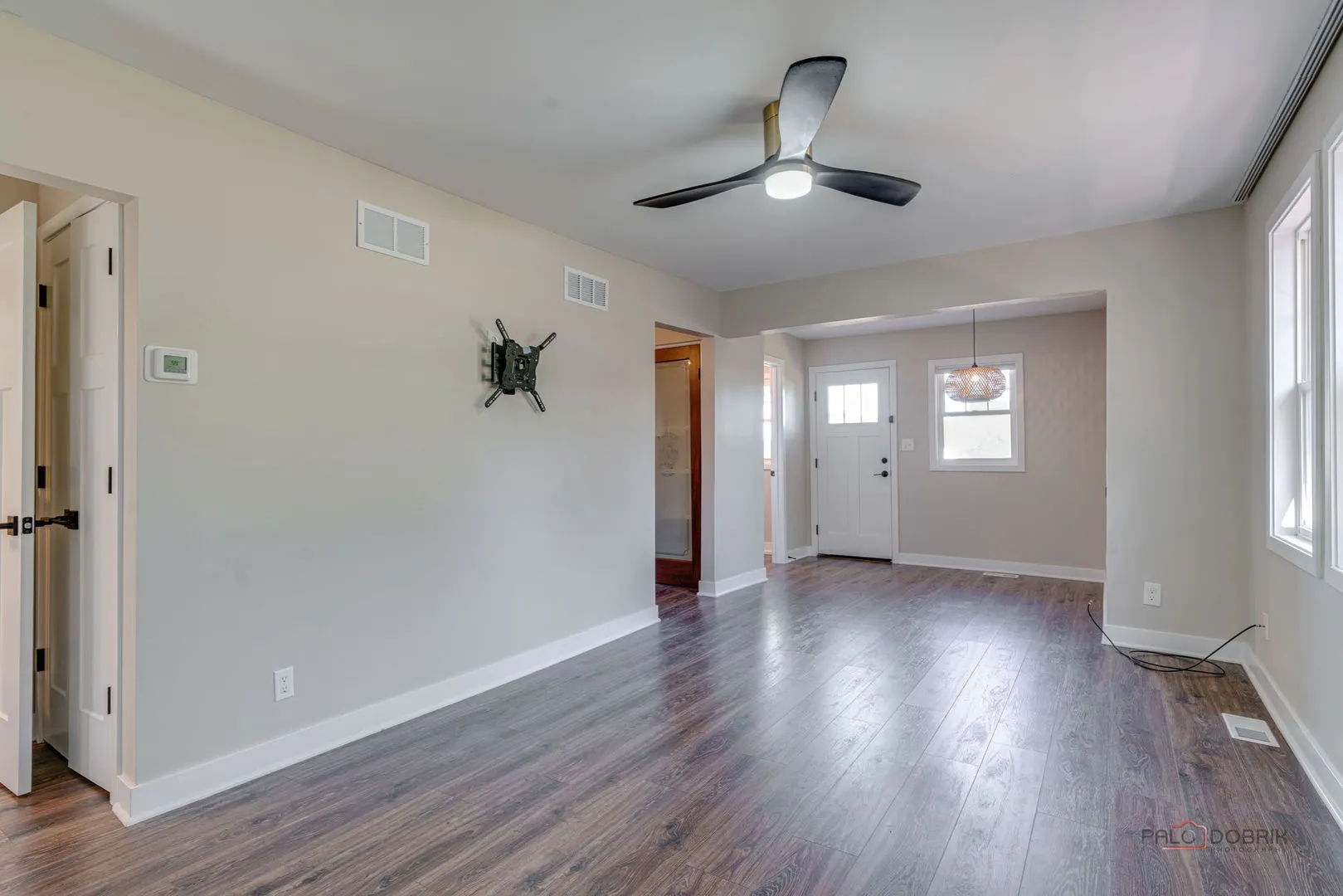 3813 Eastway Drive IL