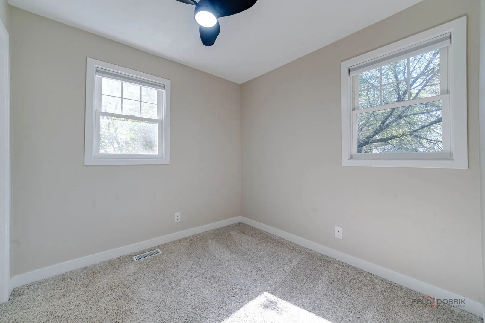 3813 Eastway Drive IL