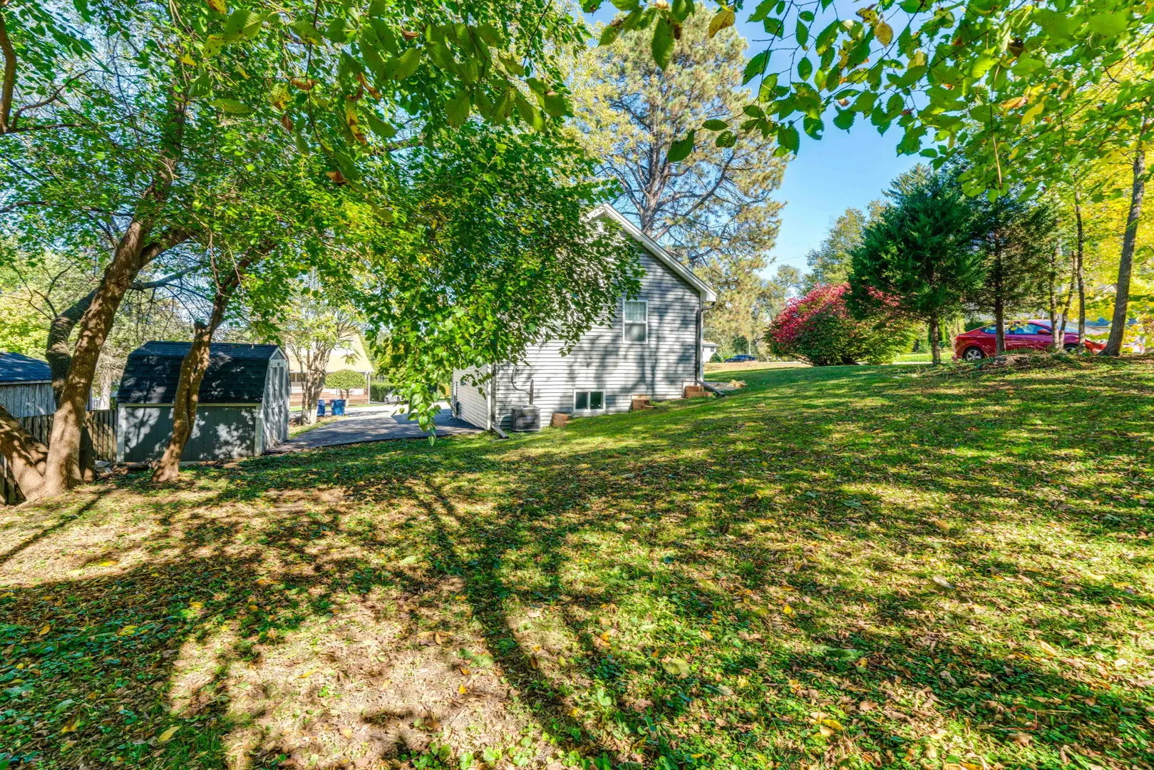 3813 Eastway Drive IL