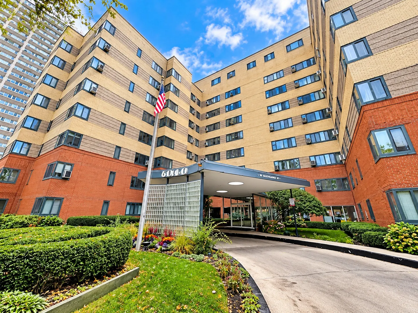 5056 N Marine Drive IL #1C