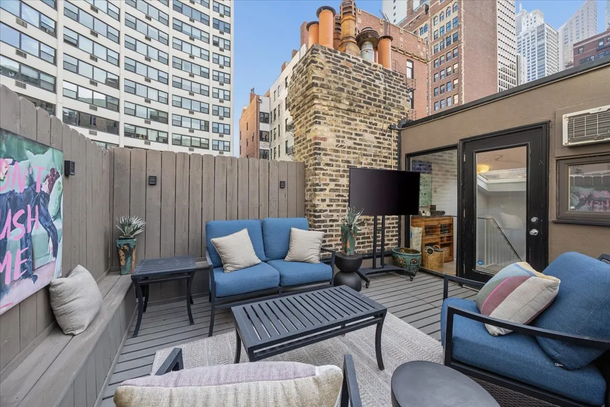 78 E Elm Street IL #3