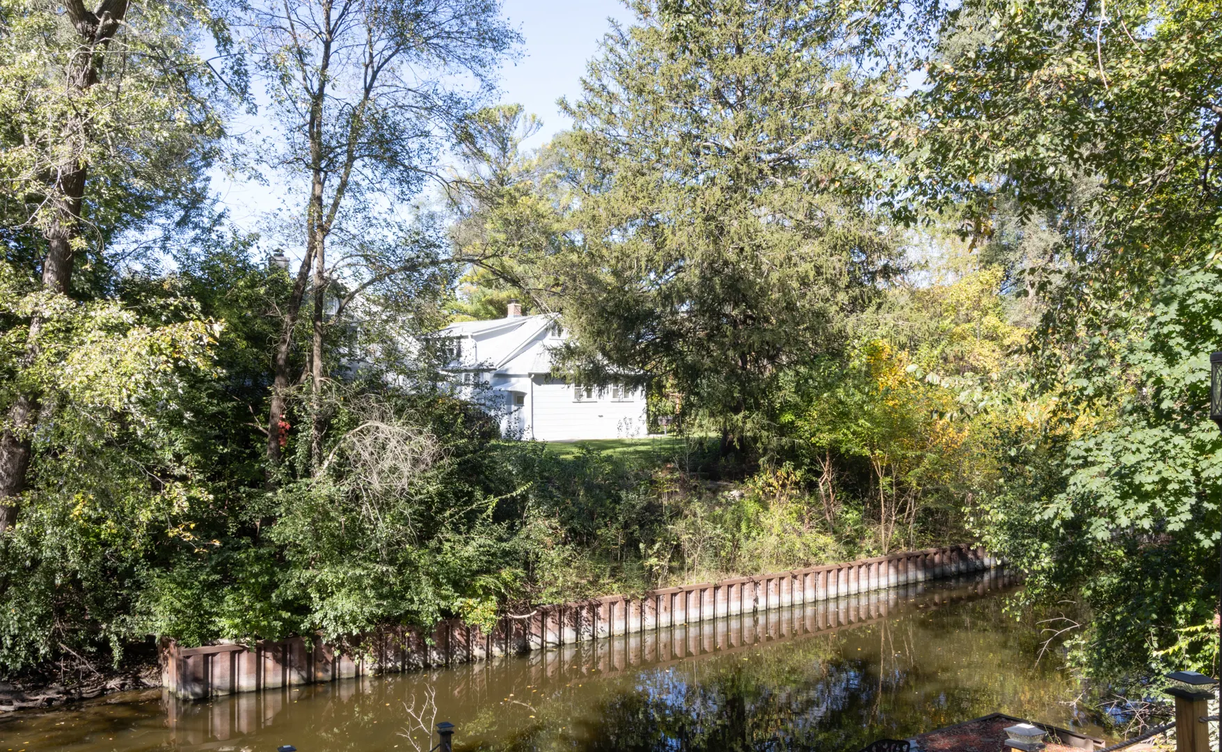 2225 Lagoon Drive IL