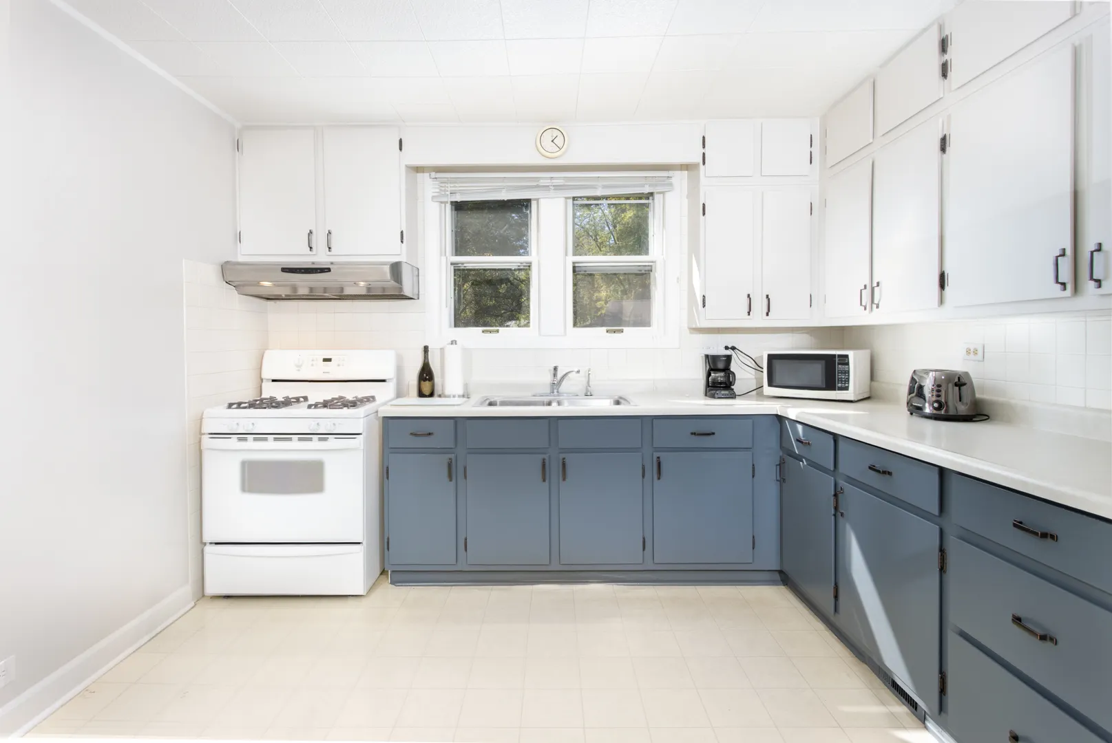 2225 Lagoon Drive IL