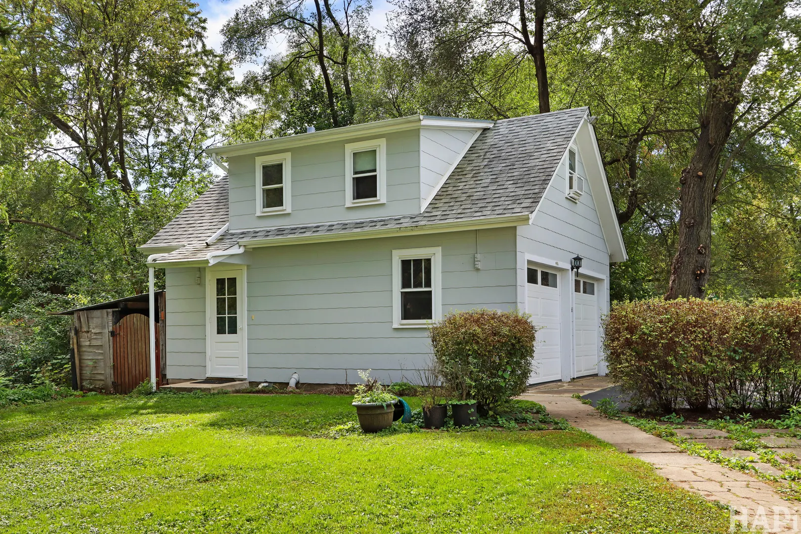 2225 Lagoon Drive IL