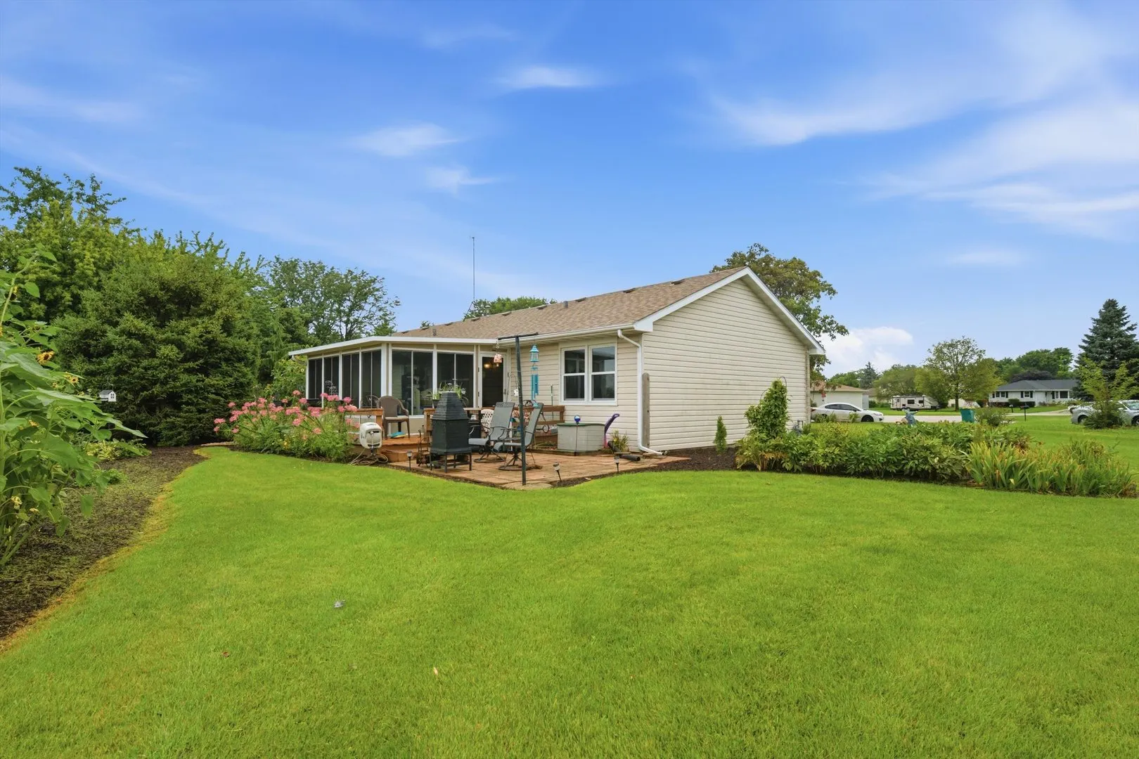 24208 W Frances Court IL