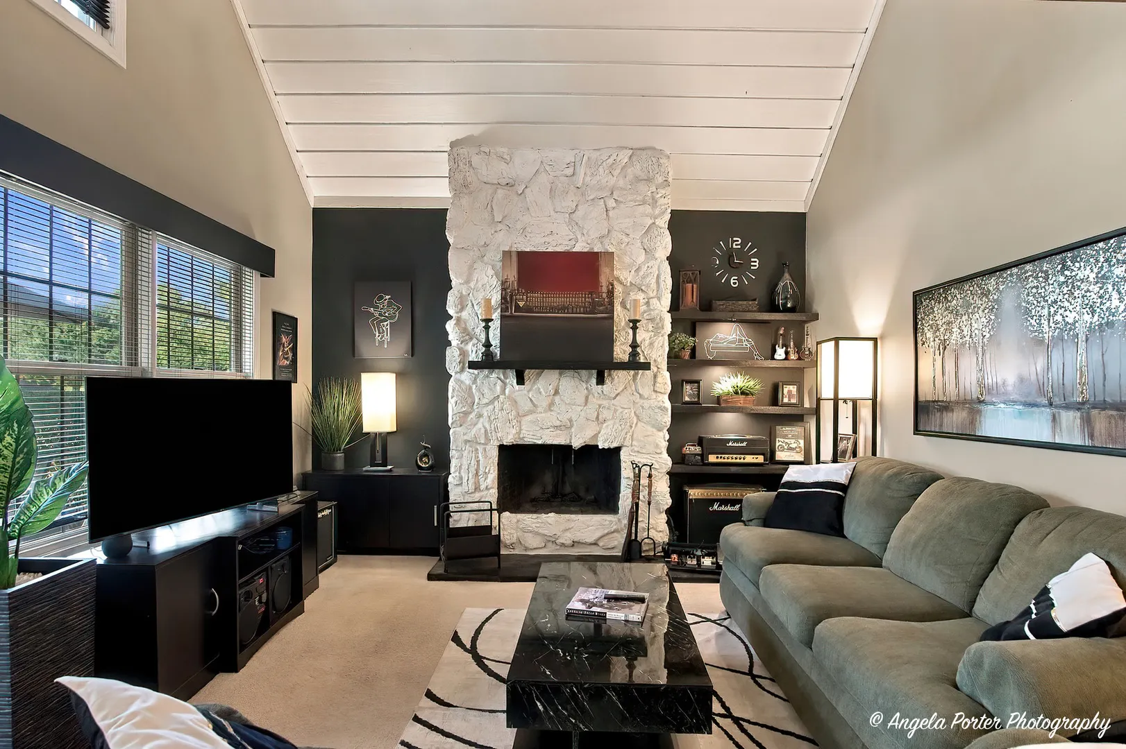 621 Chip Court IL