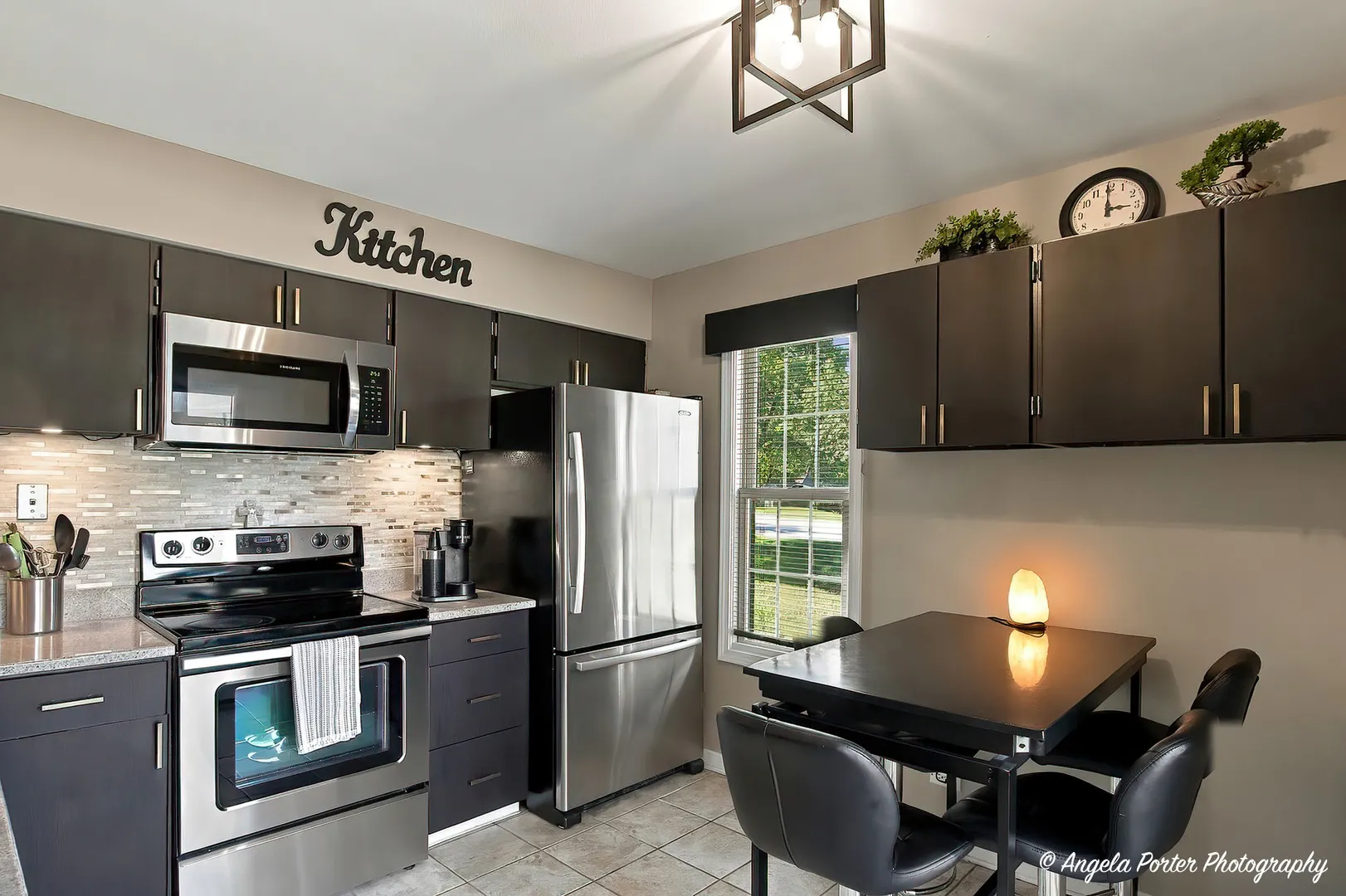 621 Chip Court IL