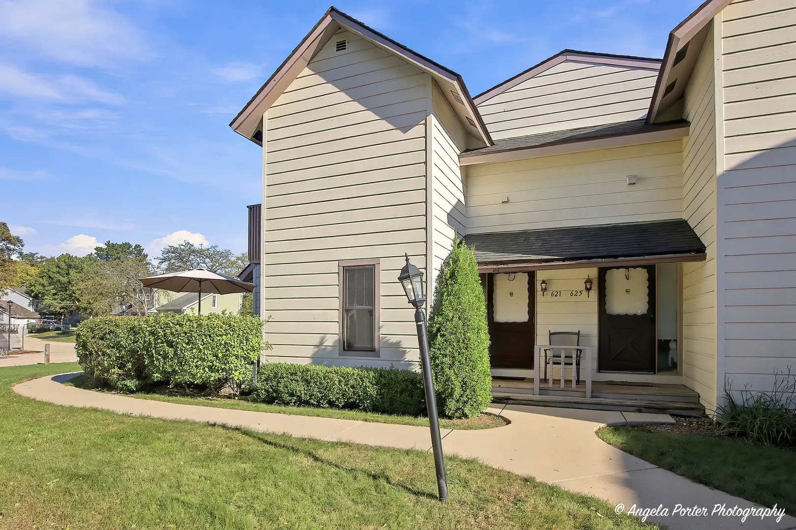 621 Chip Court IL