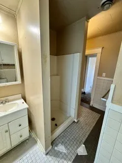 2004 College Avenue IA
