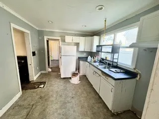 2004 College Avenue IA