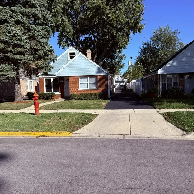 521 53rd Avenue IL