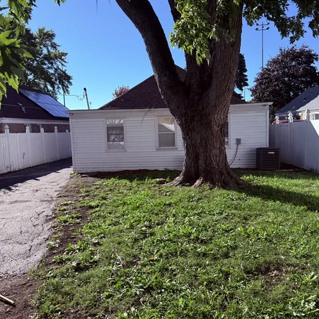 521 53rd Avenue IL