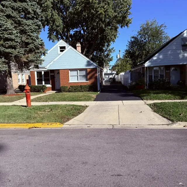 521 53rd Avenue IL