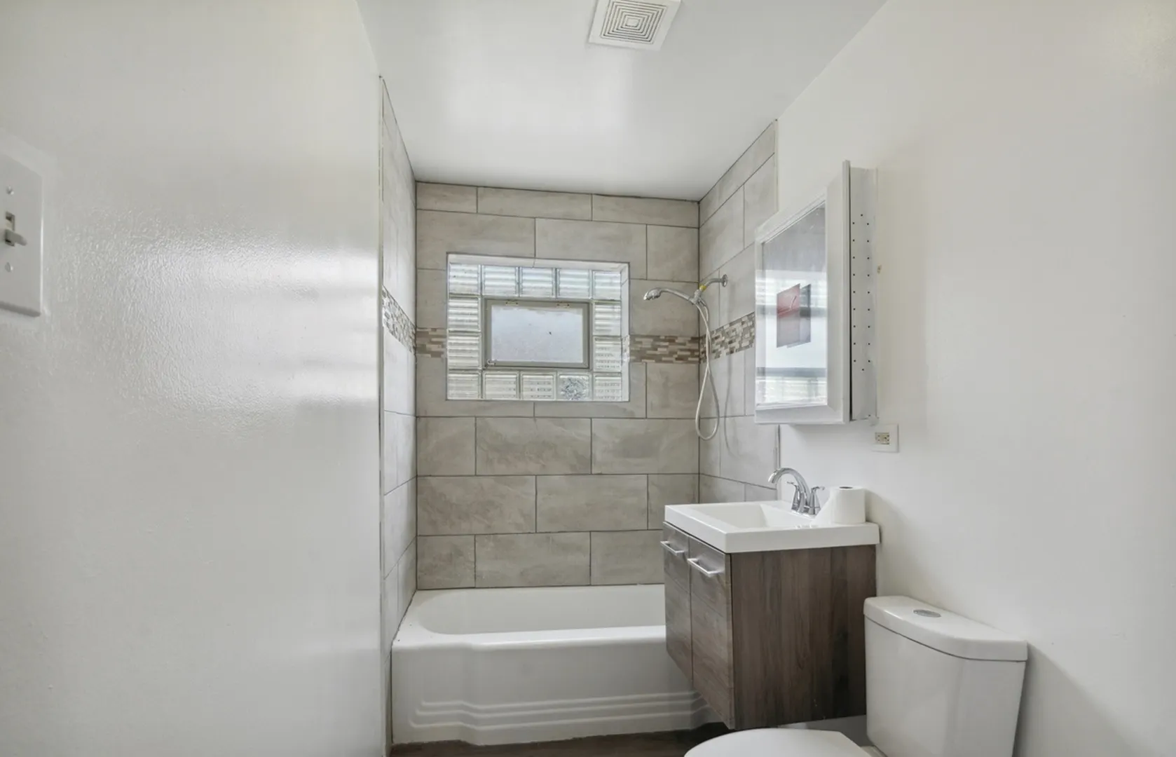 2301 E 102nd Street IL