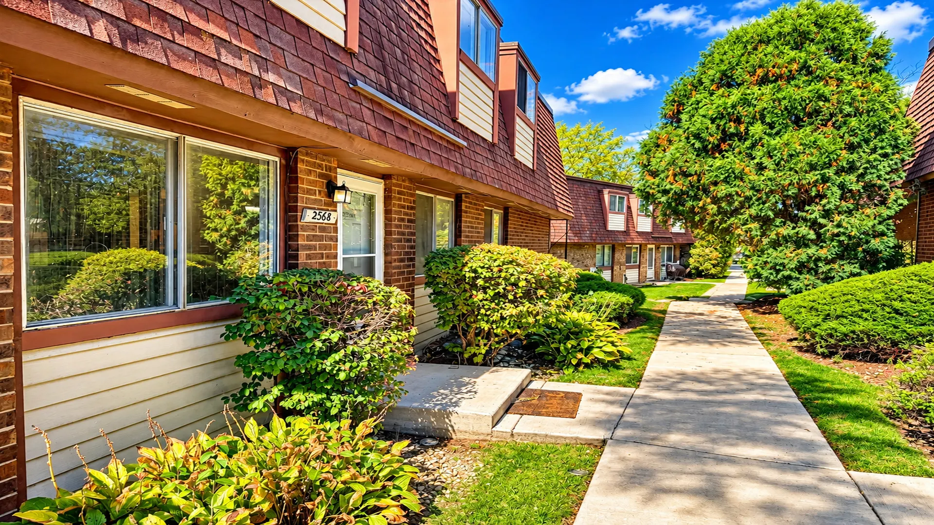 2568 Berkshire Court IL #2568