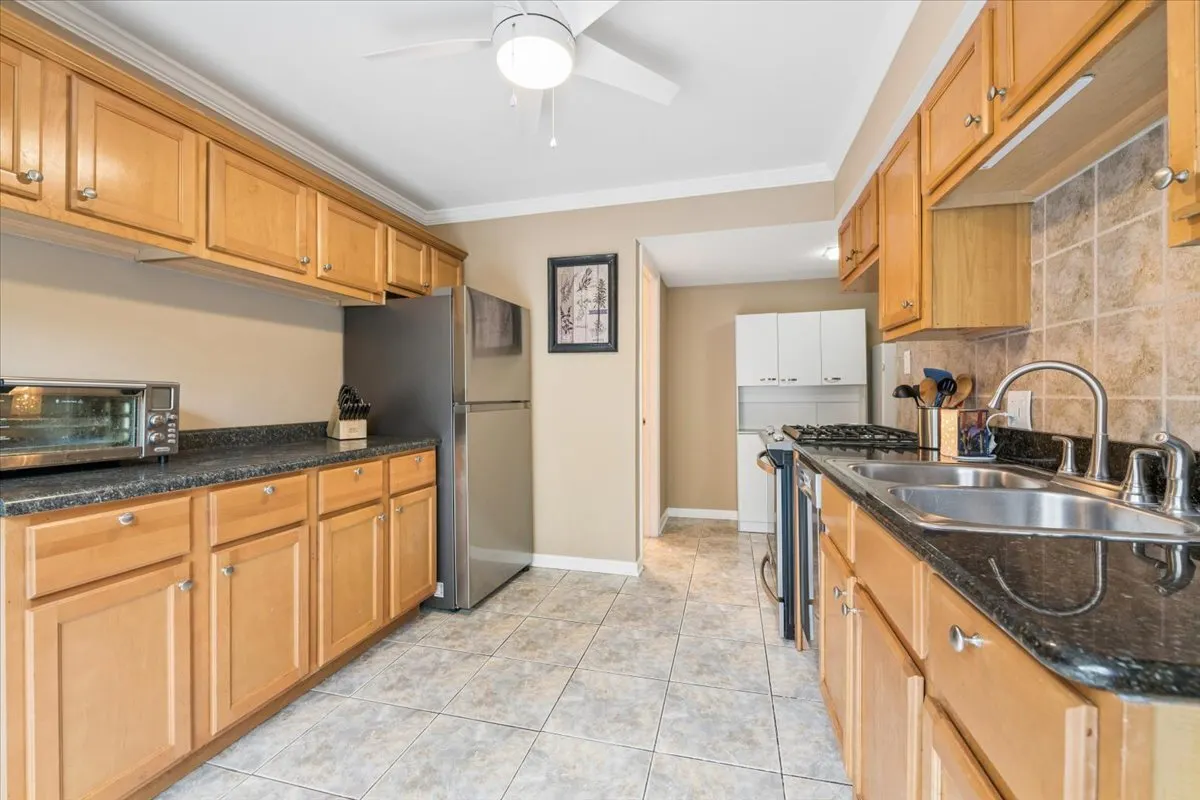 7336 Winthrop Way IL #5