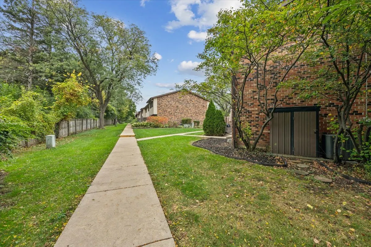 7336 Winthrop Way IL #5