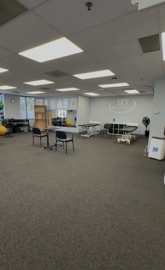 2260 W Higgins Road IL #104
