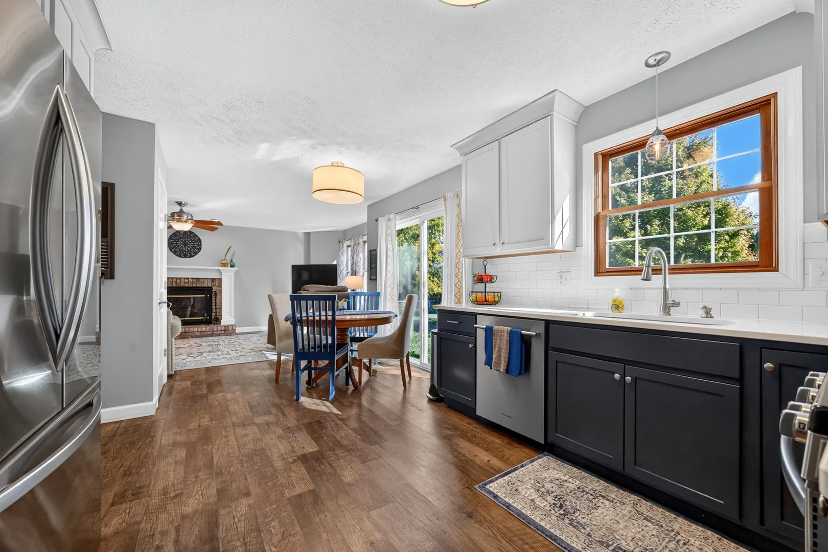 1211 Challis Drive IL