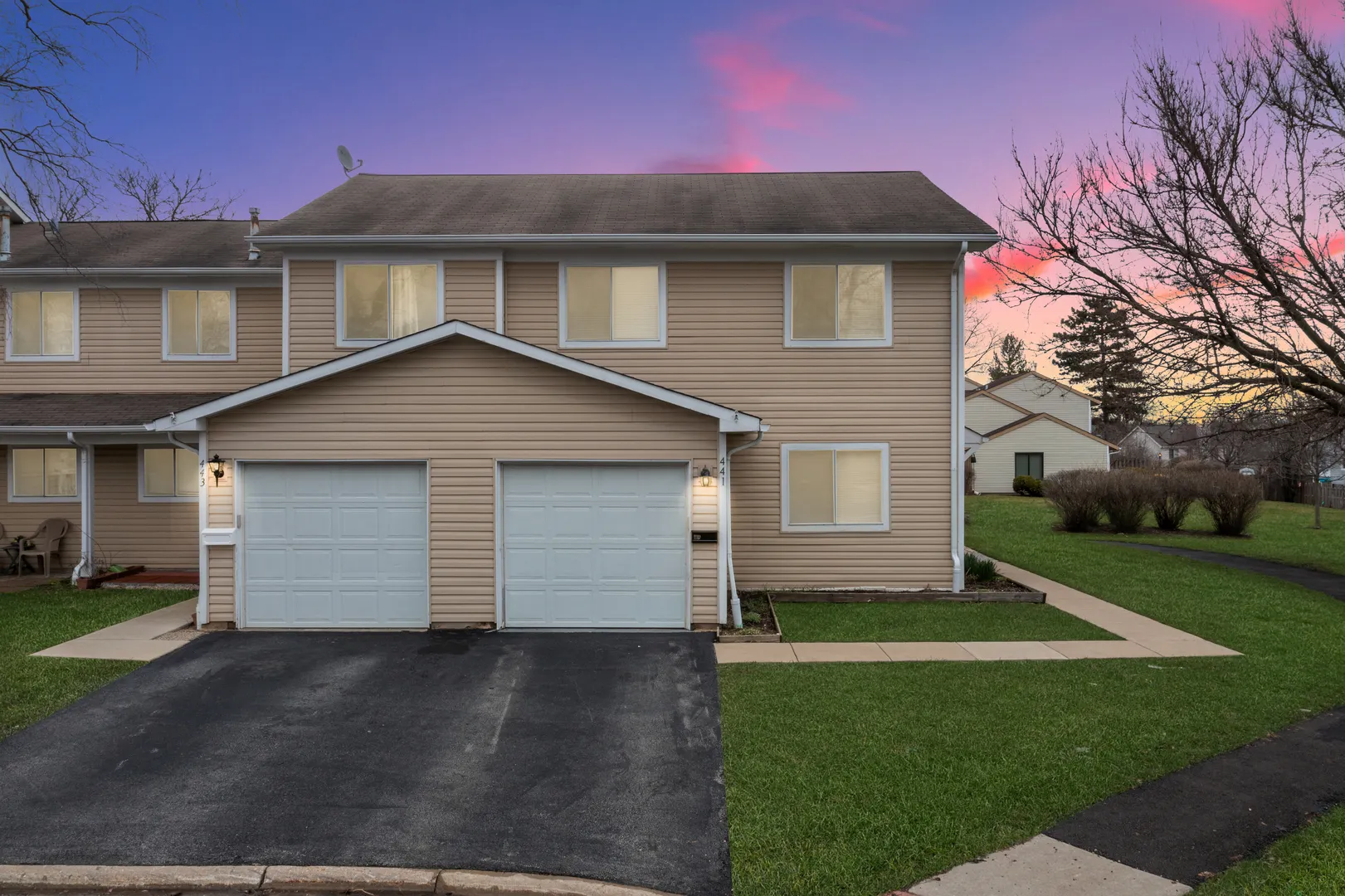 441 Esselen Court IL