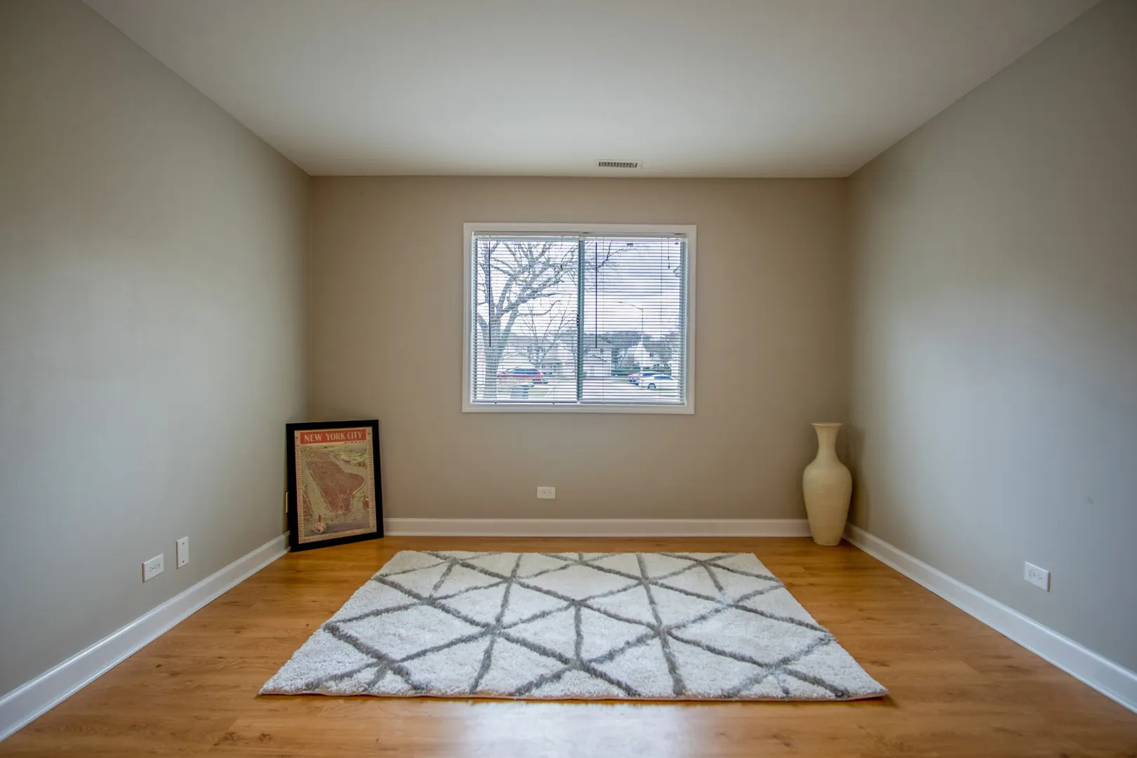 441 Esselen Court IL