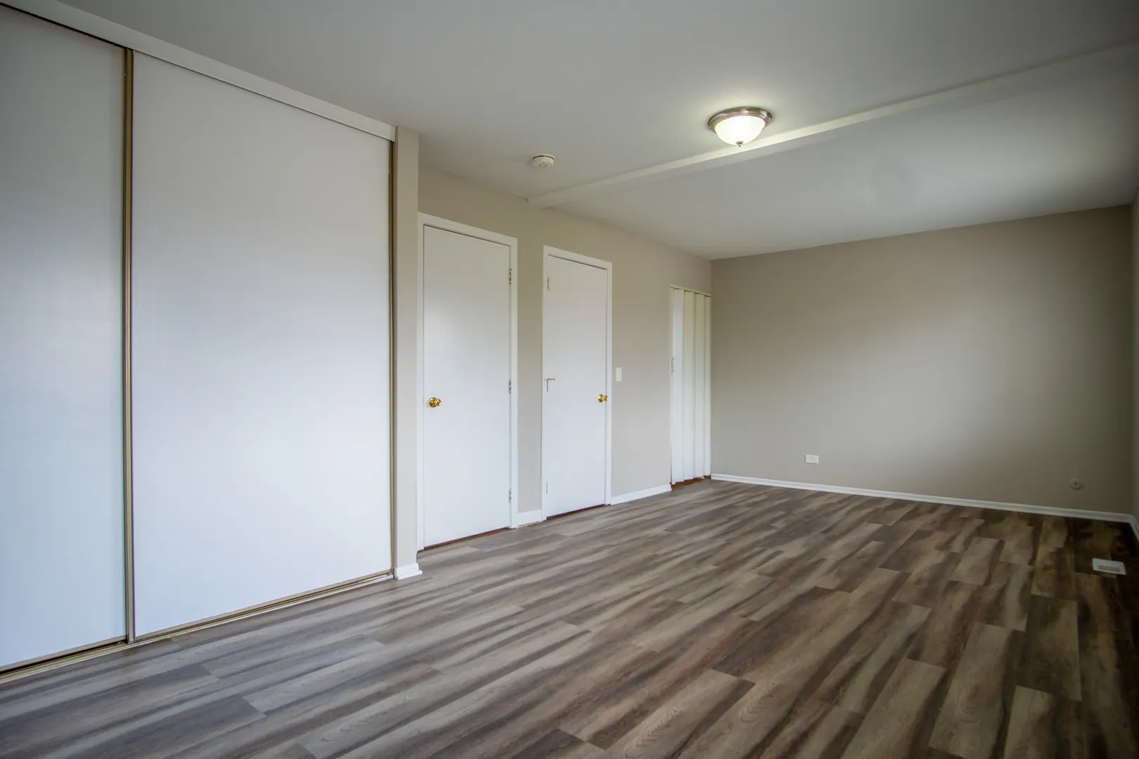 441 Esselen Court IL