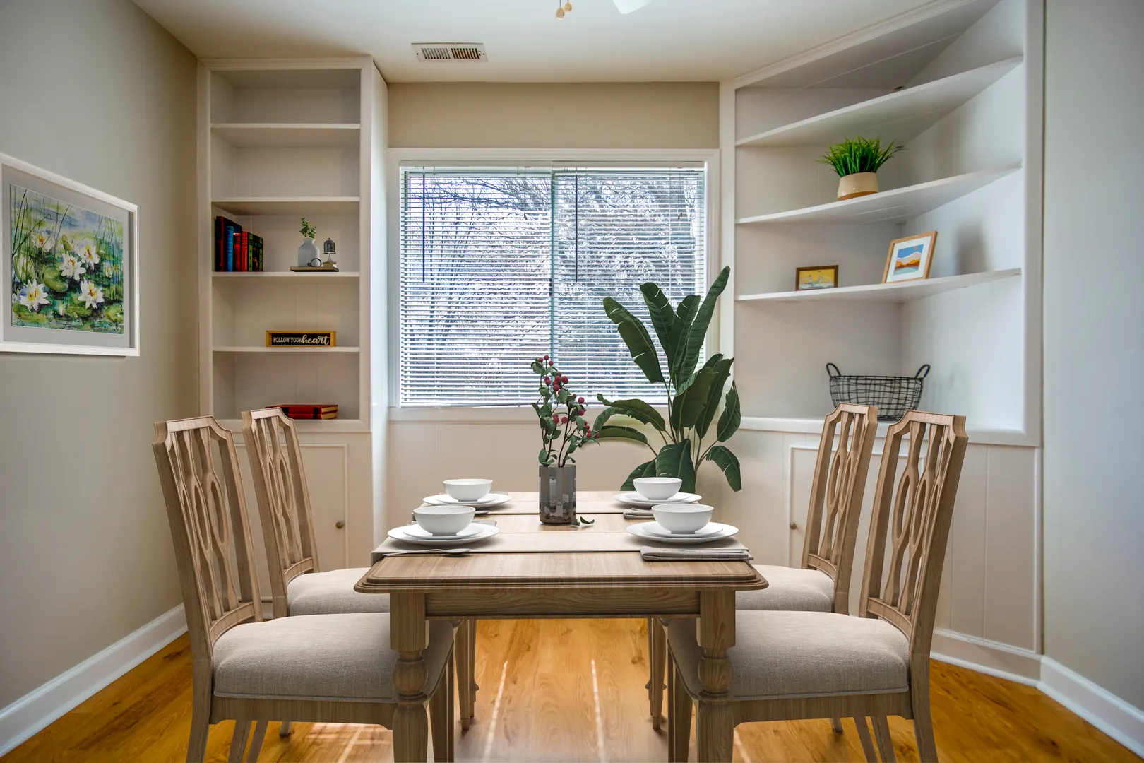 441 Esselen Court IL