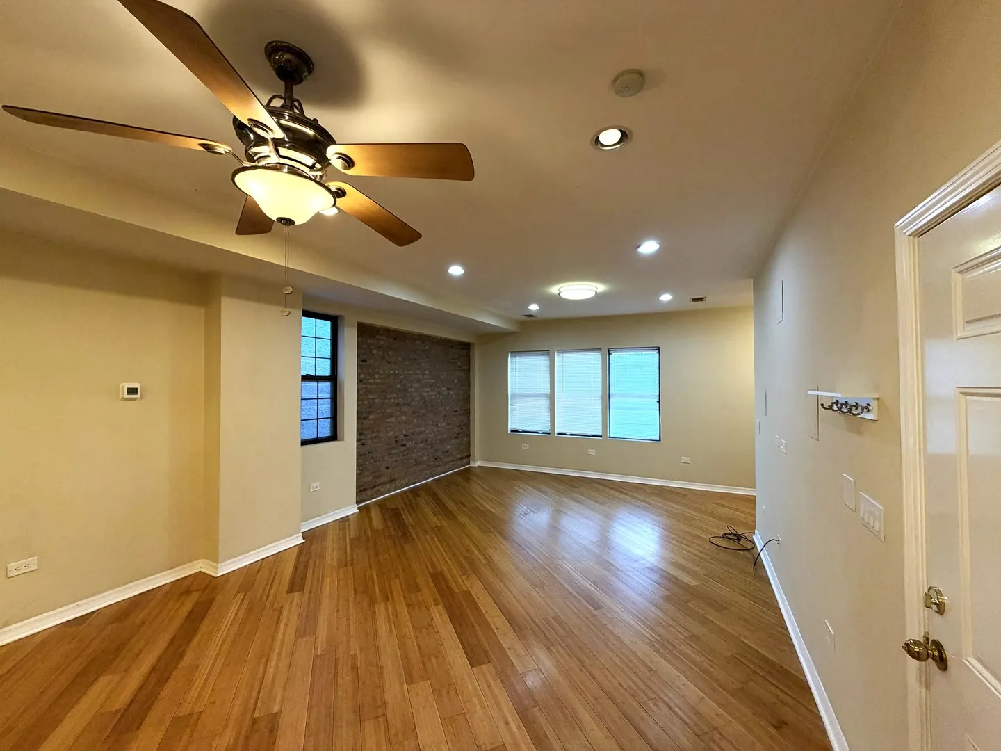1522 W Superior Street IL #3