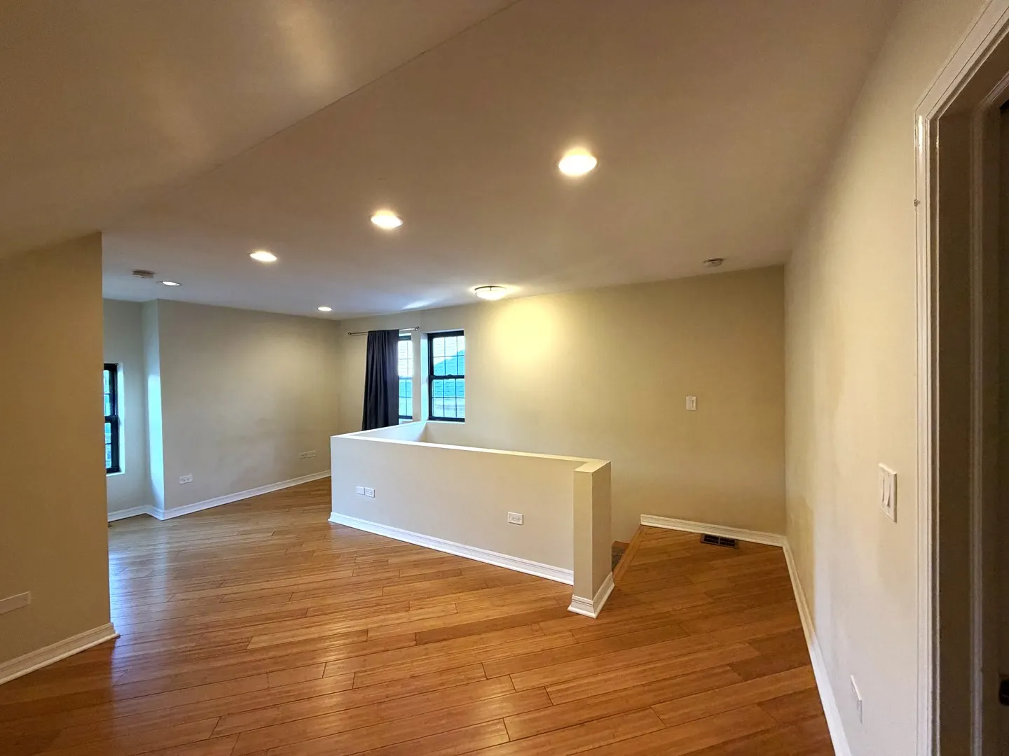 1522 W Superior Street IL #3