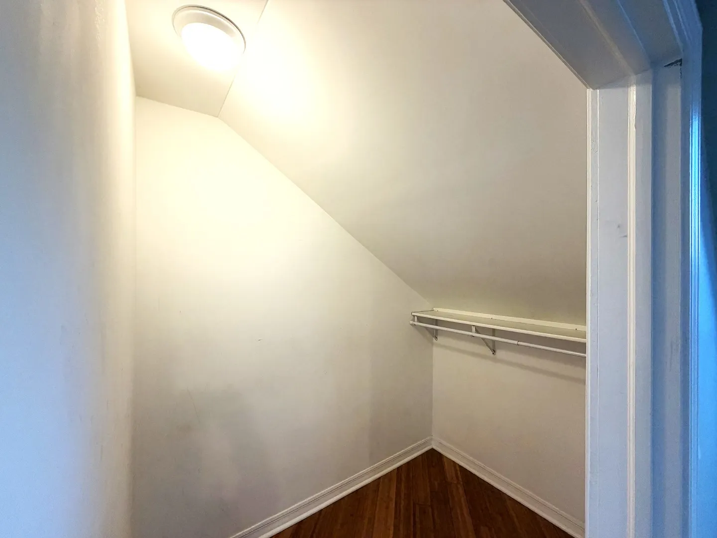 1522 W Superior Street IL #3