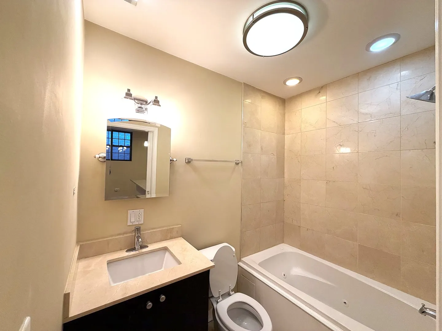 1522 W Superior Street IL #3