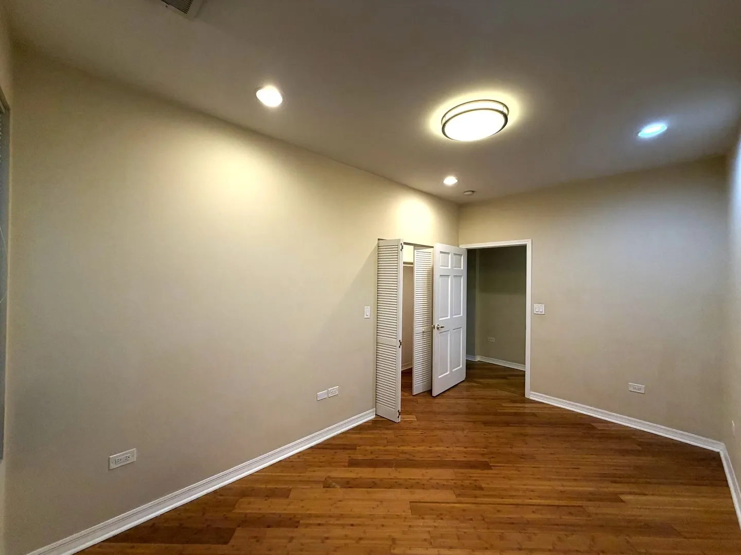 1522 W Superior Street IL #3