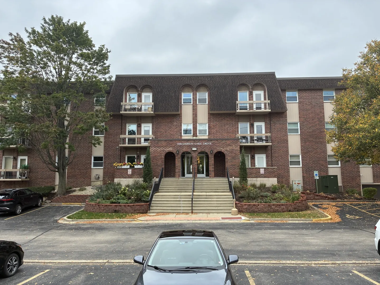 1501 Darien Lake Drive IL #307