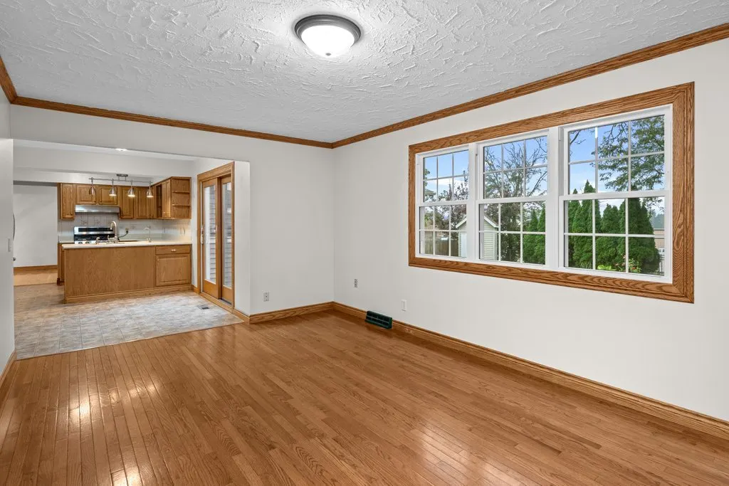 1339 W 41st Street IA