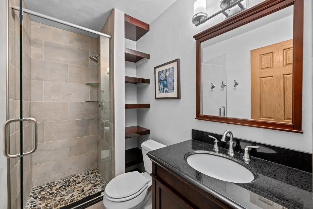 1339 W 41st Street IA