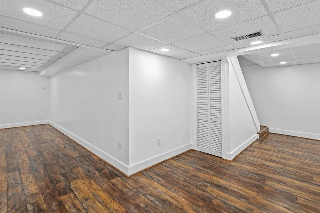 1339 W 41st Street IA